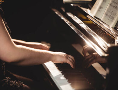 Proyecto de formación «Prima le parole poi la musica»